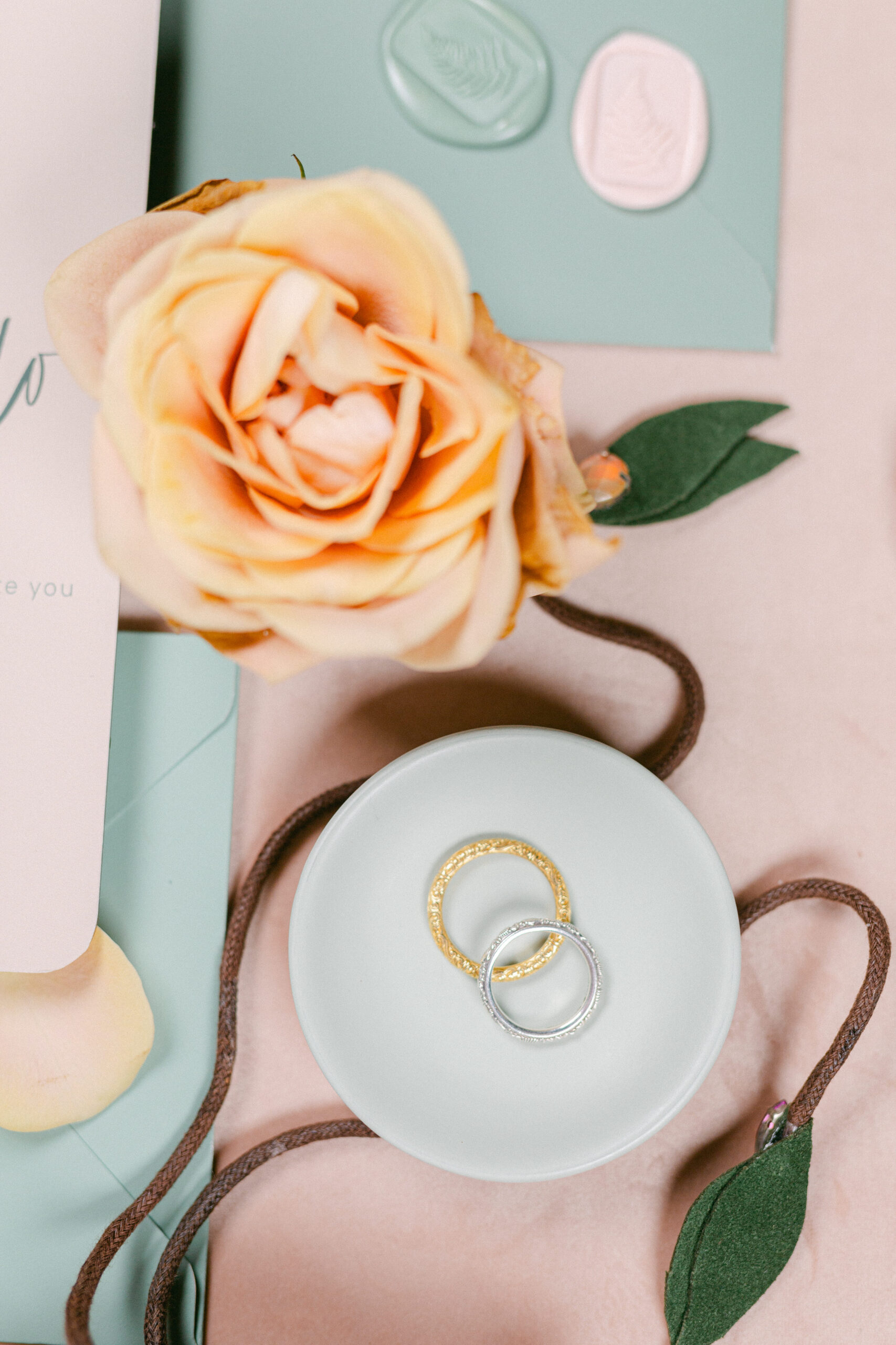 Top Highlights from the Wedding Flatlays Workshop in Athens by Fiorello Photography